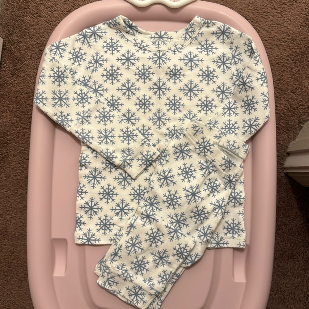 Gap Snowflake Pjs